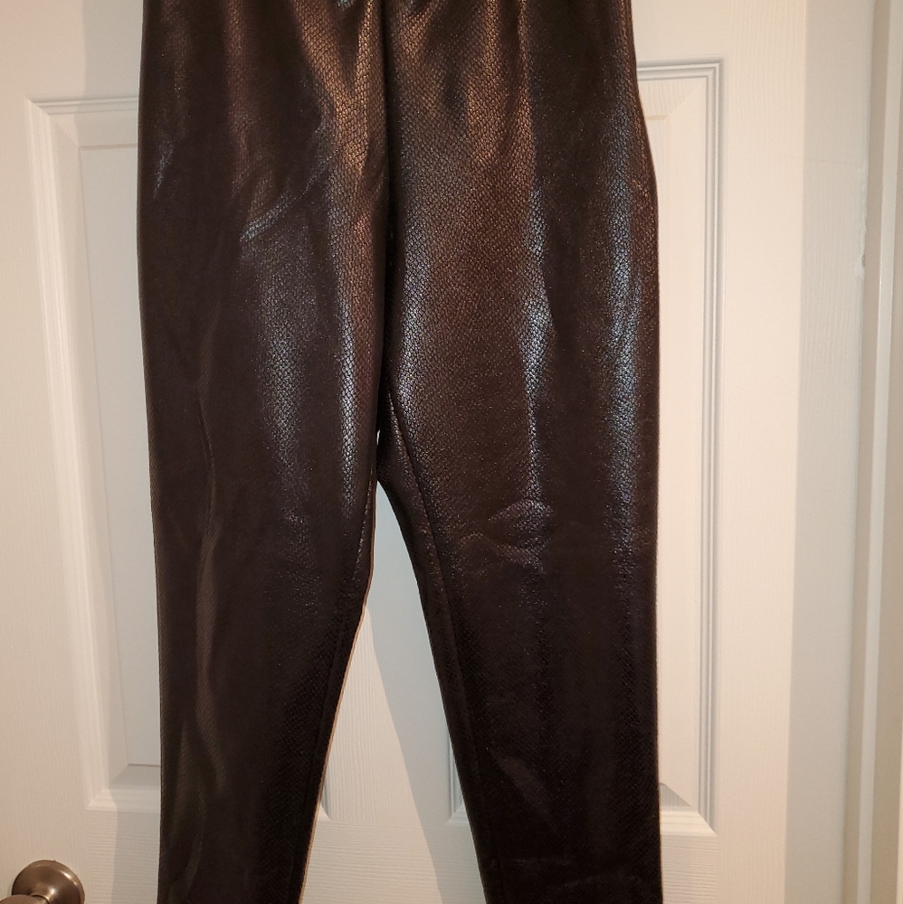 Zara leggings Size M Black